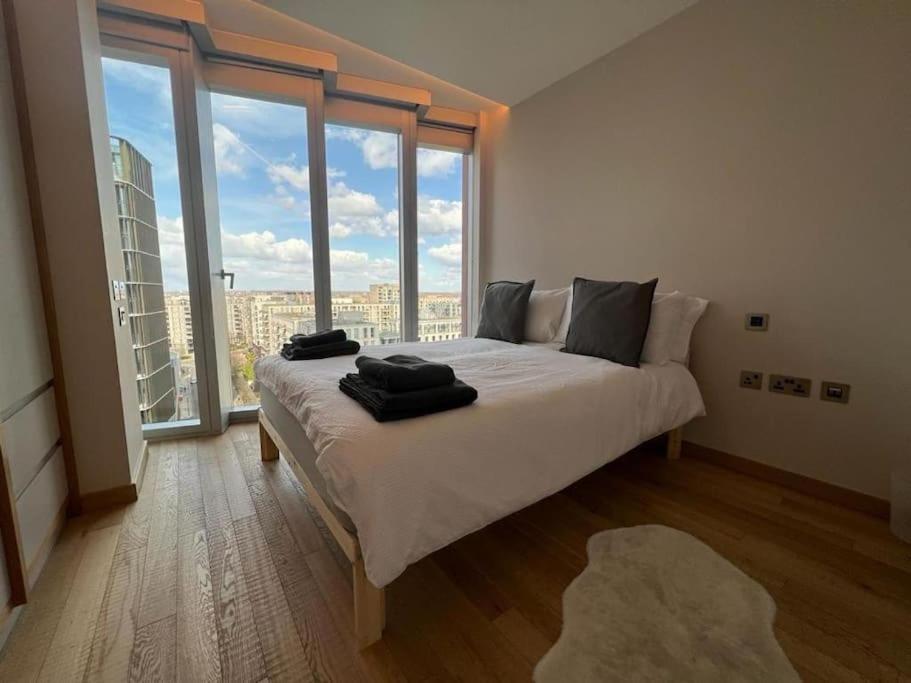 New Manhattan Loft Gardens Stratford London Exterior foto